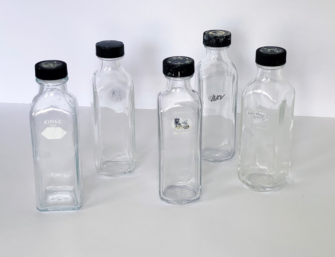 Lab Glassware Vintage 70's Corning PYREX Unbranded Kimax USA Milk