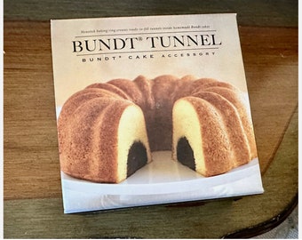 Bundt Cake Pan Tunnel for fillings Williams-Sonoma Nordic Ware of Bundt Baking Ring Accessory