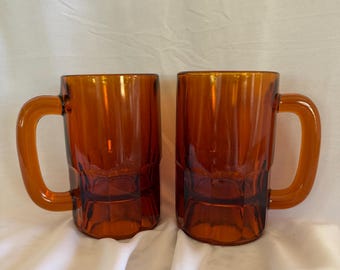 Vintage MCM Anchor Hocking Georgian amber glass beer mugs, 1950s set of 2