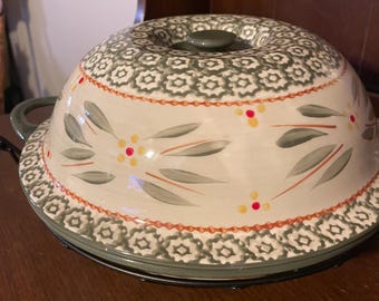 Temptations by Tara Old World Green 13” Round Covered casserole w/ wire serving basket