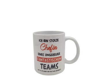 Stolze Chefin - in 8 Farben - Kaffeetasse Spruch Büro Geschenk Kollegen