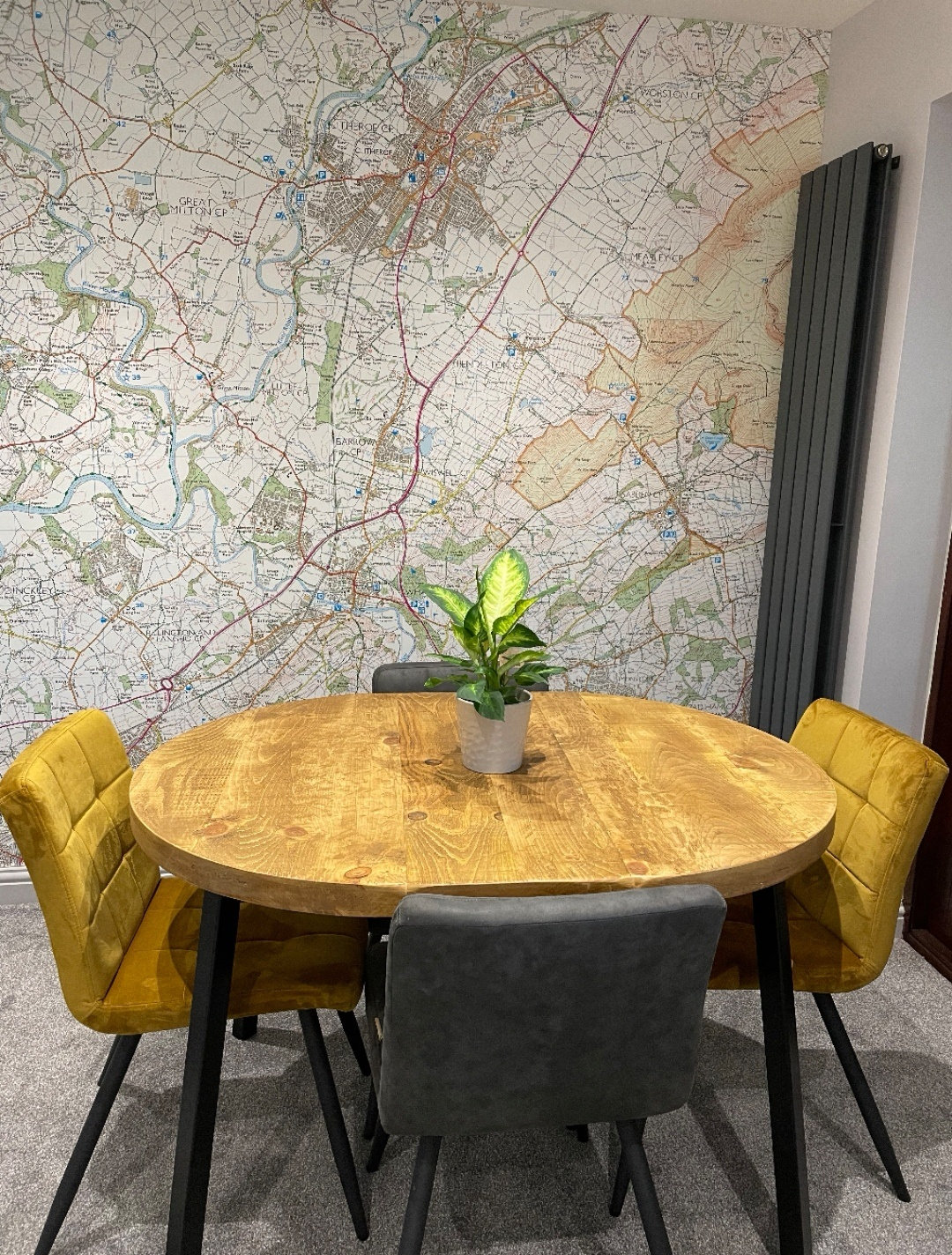 Handmade Rustic Dining Table Extending Round Chunky 2 45mm Solid