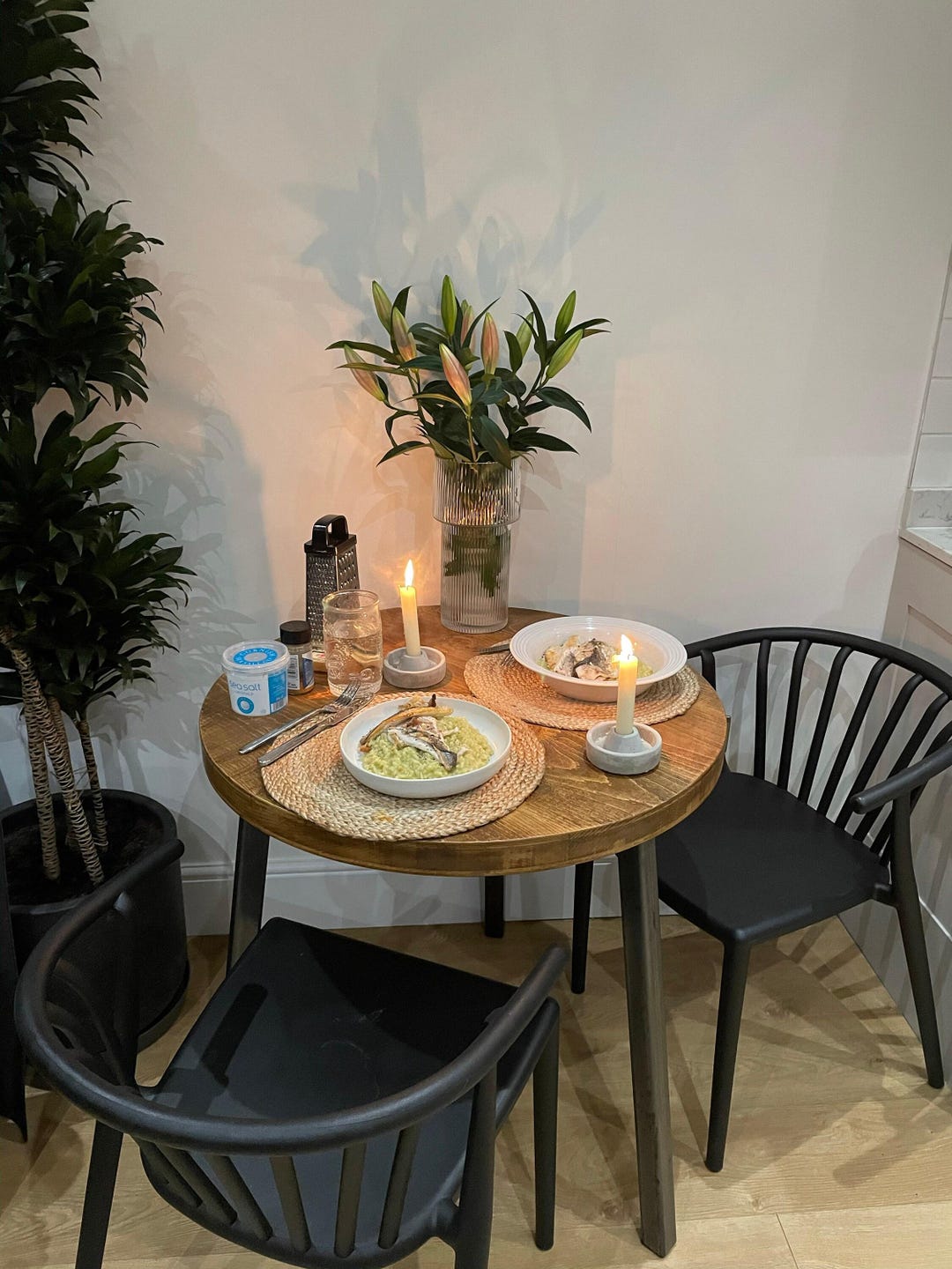 Extra Chunky Round Rustic Dining Table - Featured in Vogue 2023 - Etsy UK