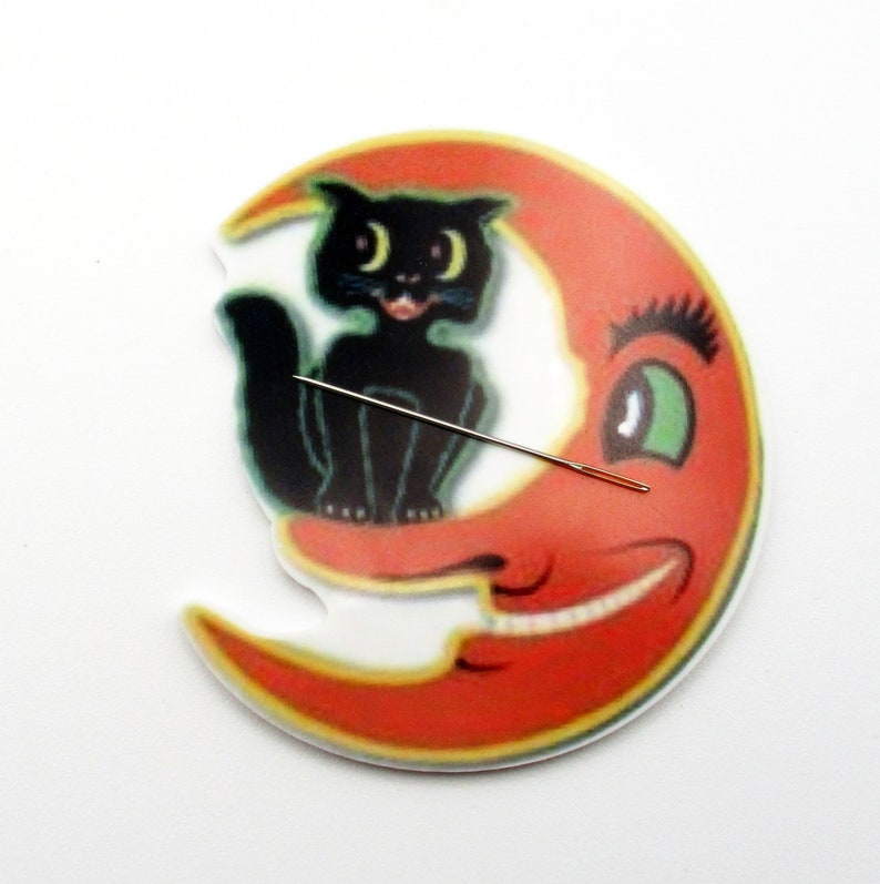 Large Halloween Moon and Cat Resin Needle Minder
