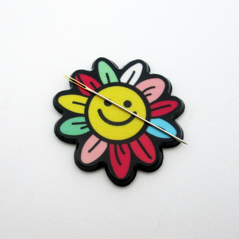 Smiley Sunflower Resin Needle Minder for Cross Stitch