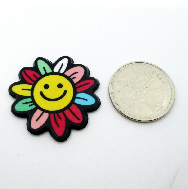 Smiley Sunflower Resin Needle Minder for Cross Stitch
