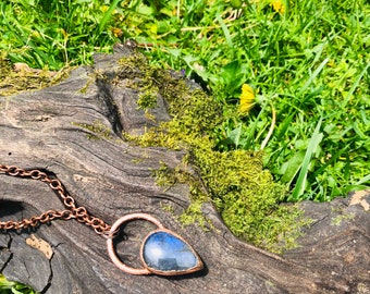 Stunning Labradorite Necklace. Dainty Necklace. Labradorite Stone. Healing Stone. Electroformed Jewelry. Copper Necklace.