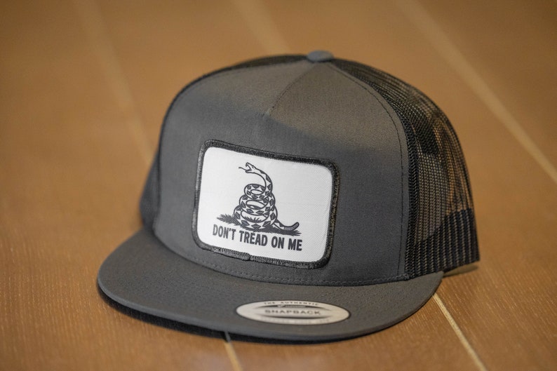 Don/'t Tread On Me Snapback Trucker Hat Dark Gray