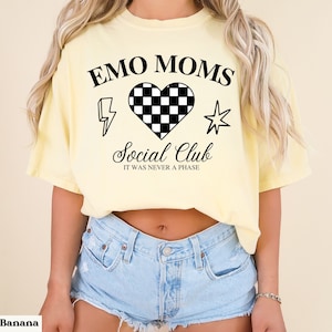 Emo Moms Social Club, Comfort Colors Shirt, Geschenk für Mama, Elder Emo Shirt, alternatives Grafik-T-Shirt, Geschenk für sie, neues Mama-Shirt, Mama-T-Shirt
