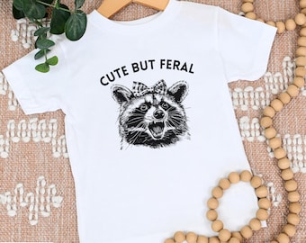 Camiseta infantil fofa, mas selvagem, camiseta infantil engraçada, camiseta infantil de guaxinim, camiseta infantil engraçada, camiseta selvagem, camiseta de guaxinim selvagem, presente engraçado