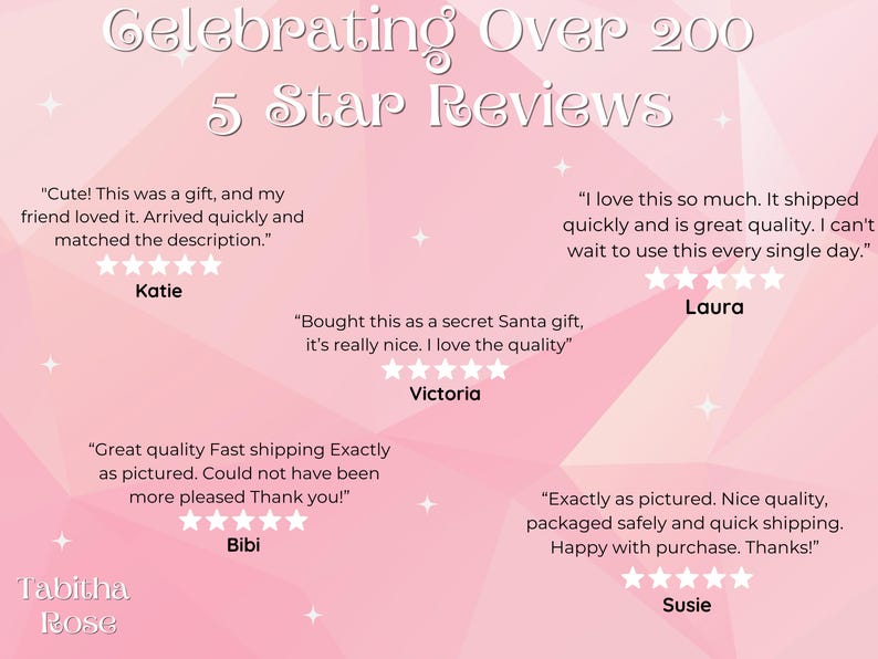 Puede incluir: Un gr&aacute;fico rosa y blanco con el texto "Celebrating Over 200 5 Star Reviews". El gr&aacute;fico presenta valoraciones de cinco estrellas y rese&ntilde;as de clientes de Katie, Laura, Victoria, Bibi y Susie.