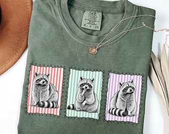 Comfort Colors® かわいいアライグマシャツ、彼女への面白いアライグマギフト、友人へのアライグマギフト、アライグマ好きのシャツ、トラッシュパンダTシャツギフト
