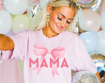 Mamma-tröja, skjorta med komfortfärger, rosa t-shirt med rosett i kokett, mors dag-present, present till henne, skjorta till nybliven mamma, topp till tjejen, rosa mamma-tröja
