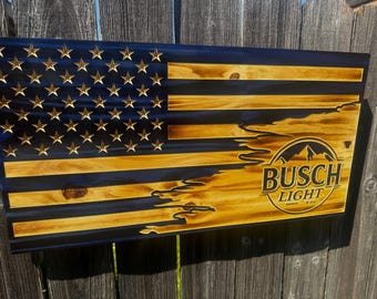 Busch Light Trasig träflagga, Rustik ölväggkonst, Man Cave-dekor, Busch Light-dekor, Barväggdekor, Ölflagga i trä