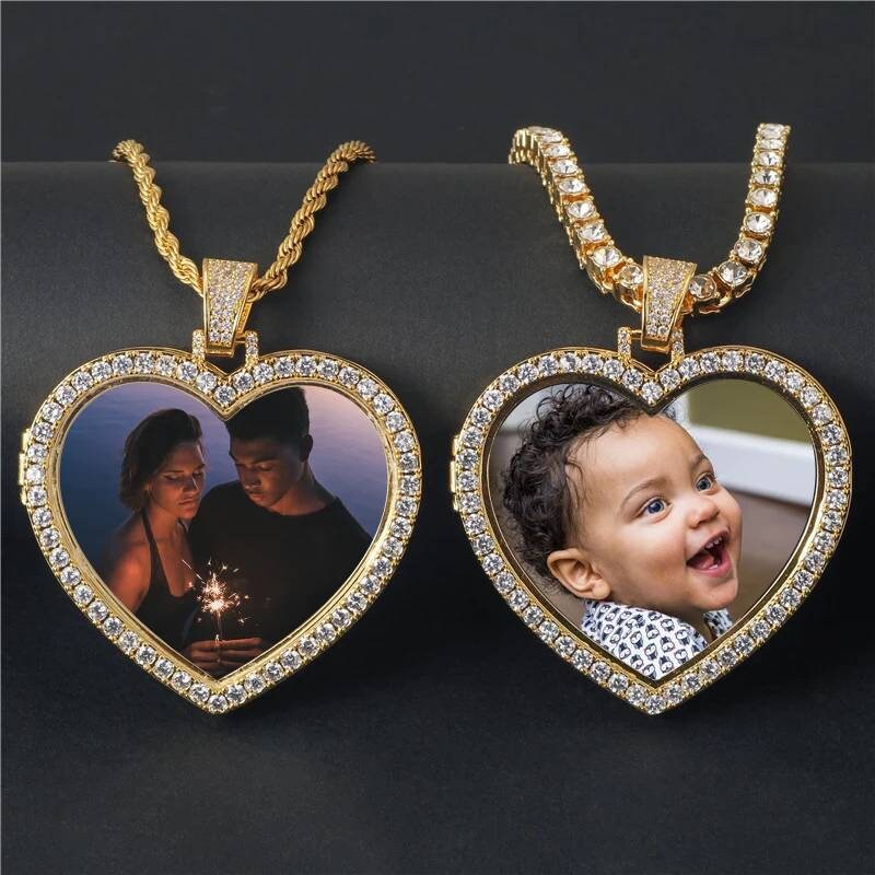 Gold pendant with picture inside sale