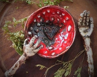 Spoon rest. A small plate in the form of a fly agaric.