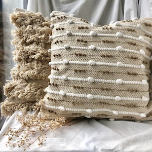 ボヘミアン ピローセット、ベージュ クッションカバーセット ~ ニュートラル テクスチャ スロー ピローカバー 18 インチ ~ 織りフリンジ ~ クリーム ナチュラル ~ スカンジ デコレーション オーストラリア