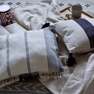 Conjunto de fundas de almohada de tiro neutro 18x18 / 20x20 ~ Auténtico conjunto de funda de cojín de algodón Kala tejido a mano para banco / sofá ~ Scandi Boho ~ Australia
