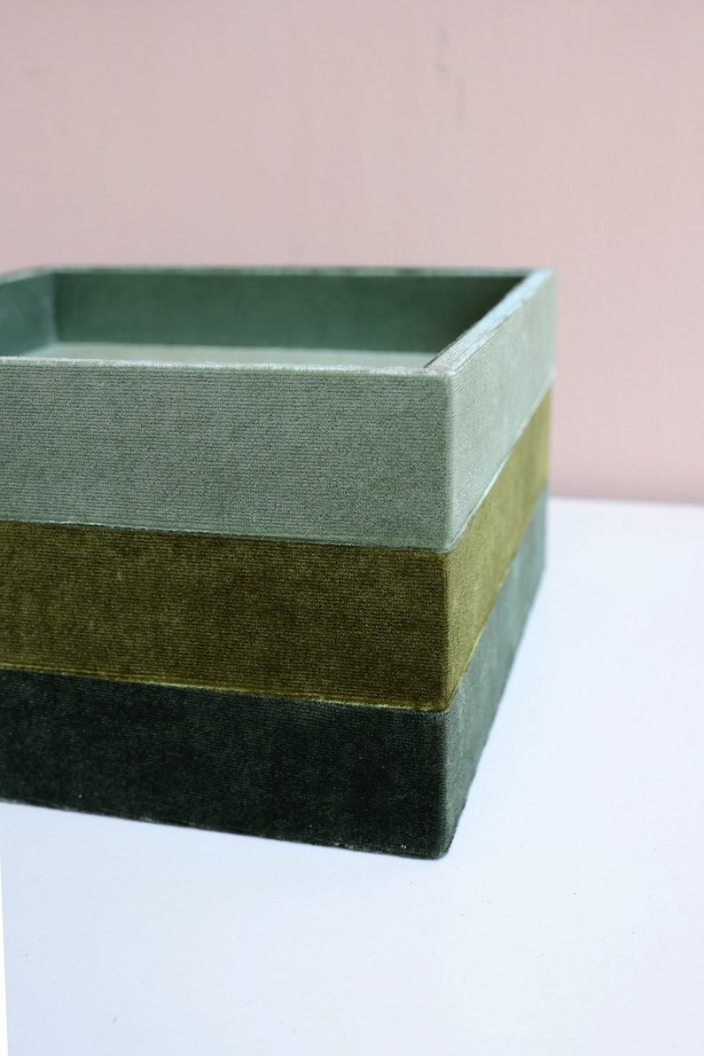 Sage Green Square Velvet Display zdjęcie 4