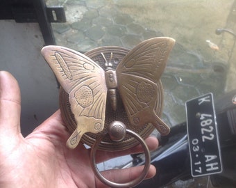 VINTAGE BUTTERFLY Door Knocker Detailed ANTIQUE Solid Brass | Brass door banger