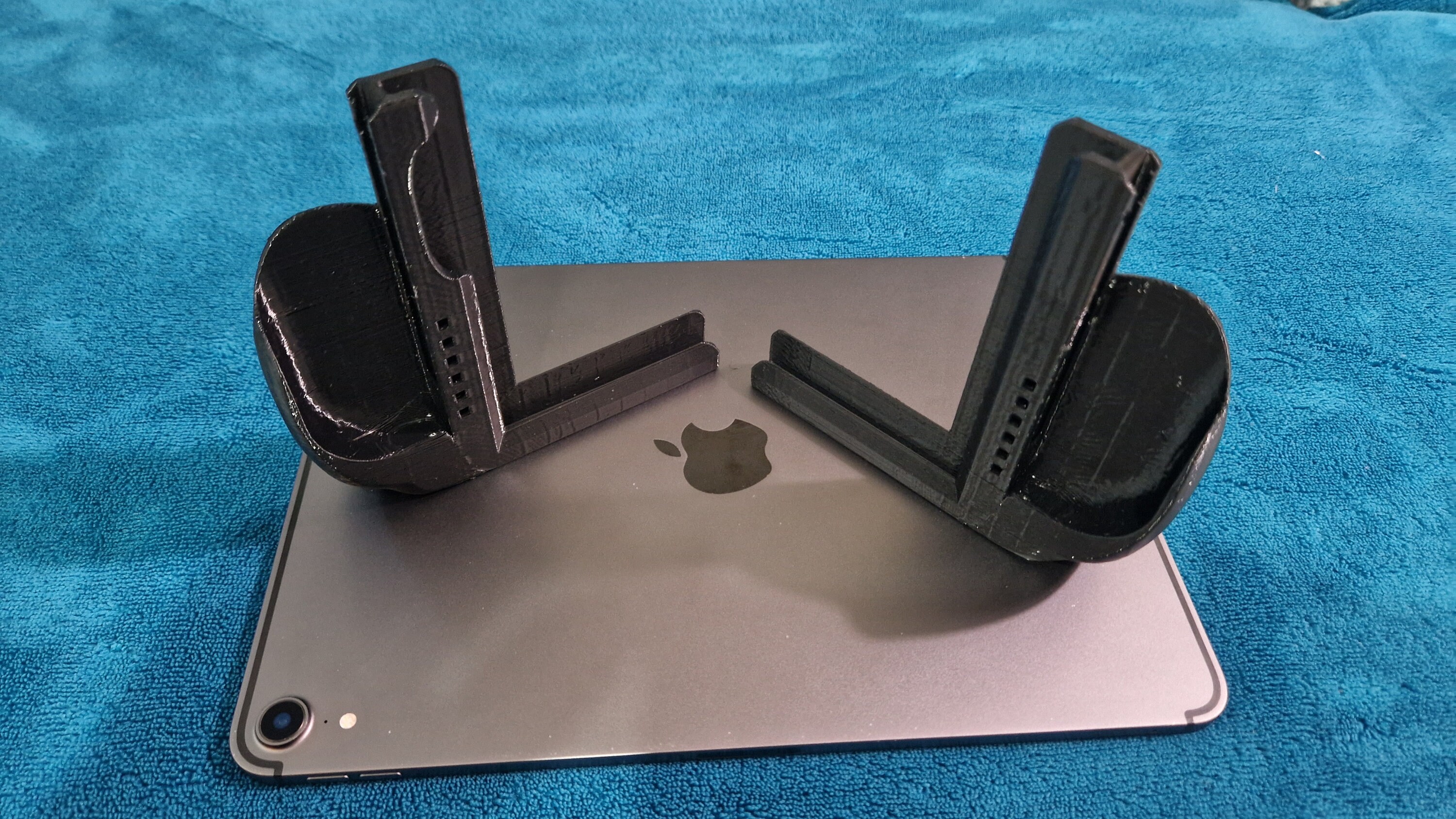 Joyconverters Mount Joycons to iPad and Surface Pro Tablets for Portable Gaming Geforce Now Xbox Cloud