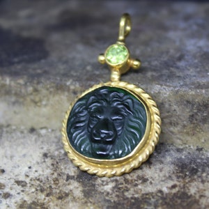 Real Venetian Glass Lion Pendant 