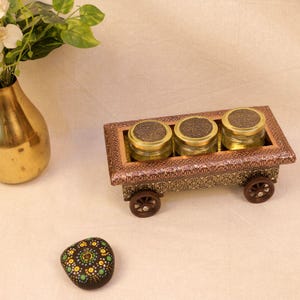3段トロリージャーマン、酸化銅仕上げ – 機能的でスタイリッシュな収納ソリューション | キッチンの装飾に最適 | Craftopia