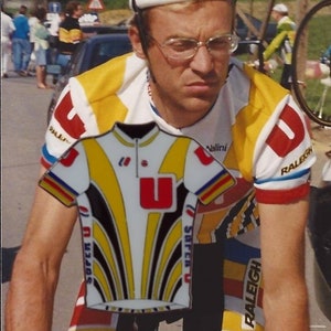 Super U / Système U Classic Cycling Jersey Pin Badge Laurent Fignon