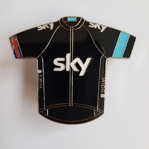 Team Sky Classic Jersey Cycling Pin Badge Bradley Wiggins image 2