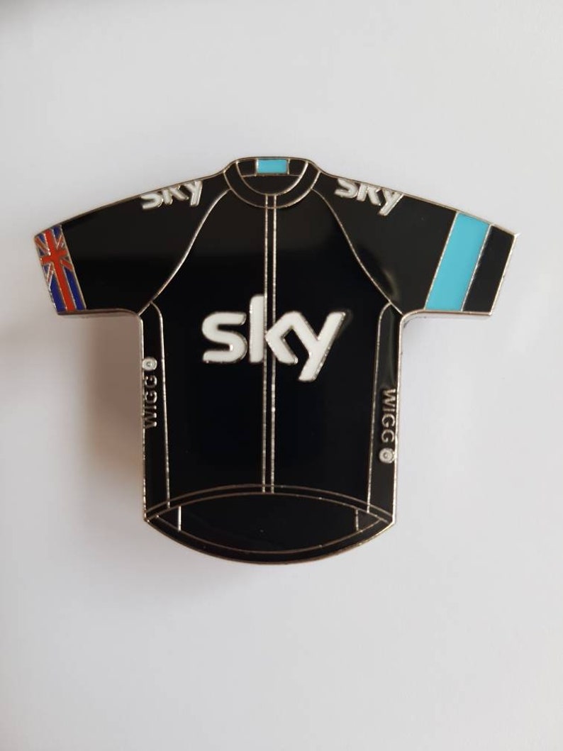 Team Sky Classic Jersey Cycling Pin Badge Bradley Wiggins image 2