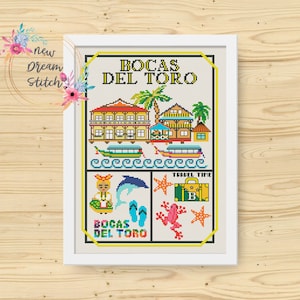 Könnte beinhalten: Ein farbenfrohes Kreuzstichmuster mit dem Text "Bocas del Toro" und einer tropischen Inselszene, einschließlich Palmen, Gebäuden, Booten und einem Koffer mit dem Text "Travel Time".
