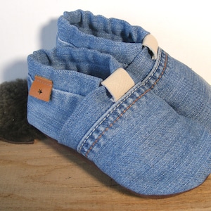 Kids Slippers Mocca Leo light blue with lambskin sole