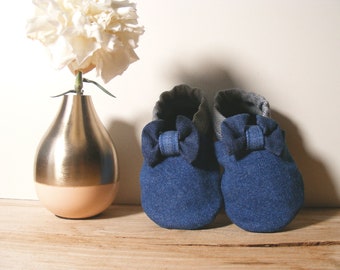 Baby crawling shoes Mocca Tilda blue light blue with lambskin