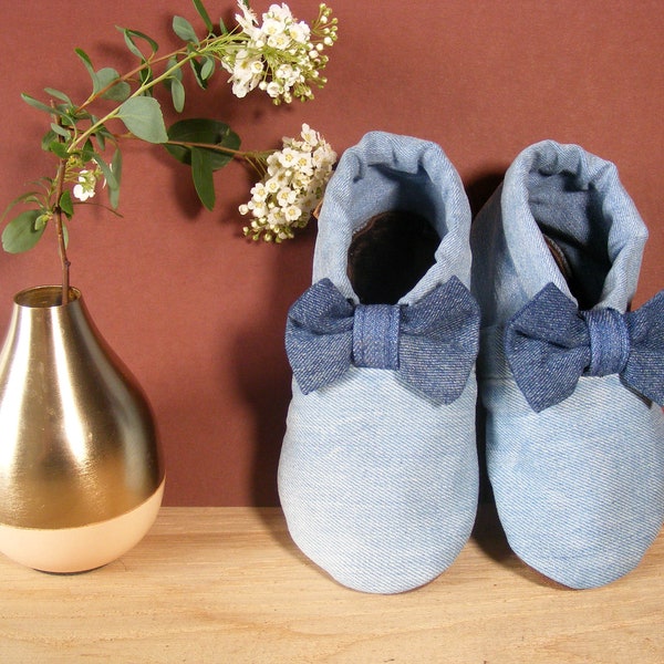 Chaussons enfant MOCCA TILDA bleu clair avec semelle peau d'agneau