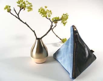 Triangle bag Pyramid mini bag