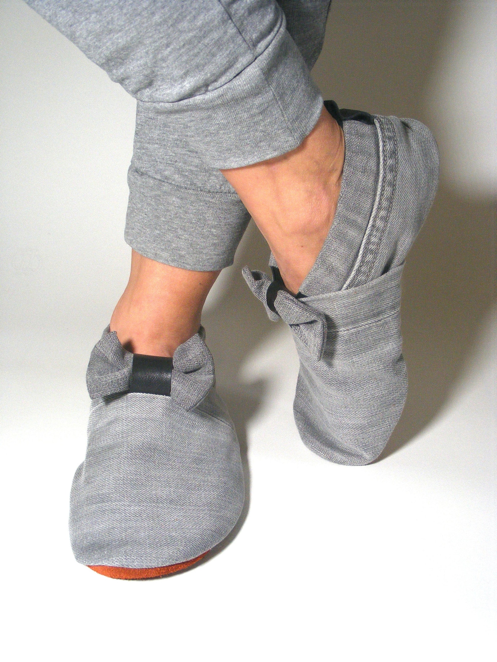 SueHo Design Year-Round Slippers