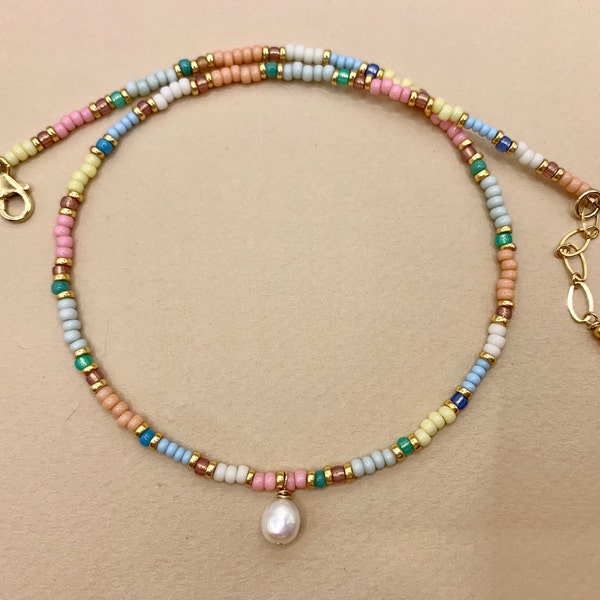 14K GF multicolor pastel seed bead necklace with pearl pendant, delicat beaded necklace, pastel beaded choker with freshwater pearl charm