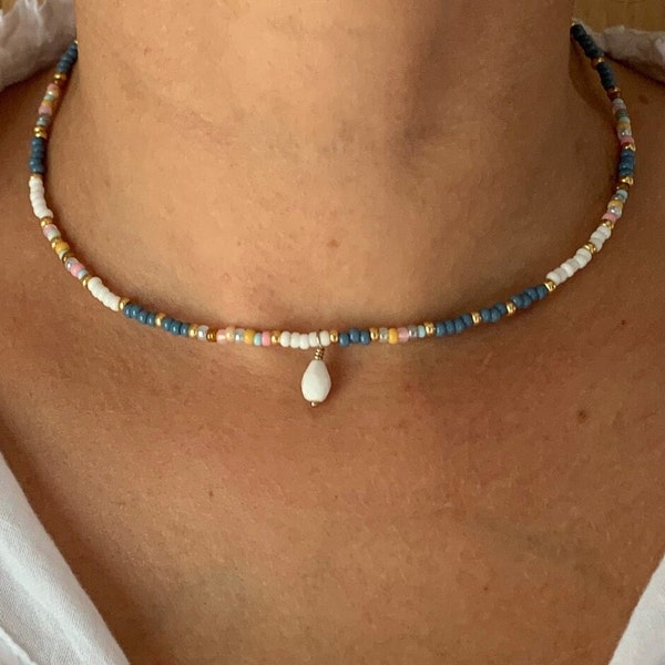 14K GF Collier perle de rocaille bleu et blanc, collier bleu blanc, collier ras du cou perle de rocaille, collier boho chic, collier délicat