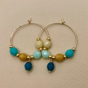 Gold filled turquoise and green beads hoops earrings, colorful beads hoops earrings, beads hoops earrings, fine hoops, lightweight hoops