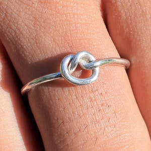 Silberner Knoten ring, Stapel ring aus 925er Sterling silber, handgefertigter Boho-Ring, Krawatten knoten ring, Verlobungs ring, zierlicher,