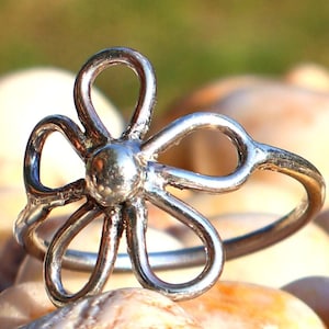 Silver Flower Ring, Sterling Silver Ring, Minimalist Ring, Large Flower Rings for Women, Handmade Statement Ring, Stacking Boho Gift For Her