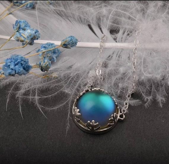 Aurora borealis necklace best sale magick