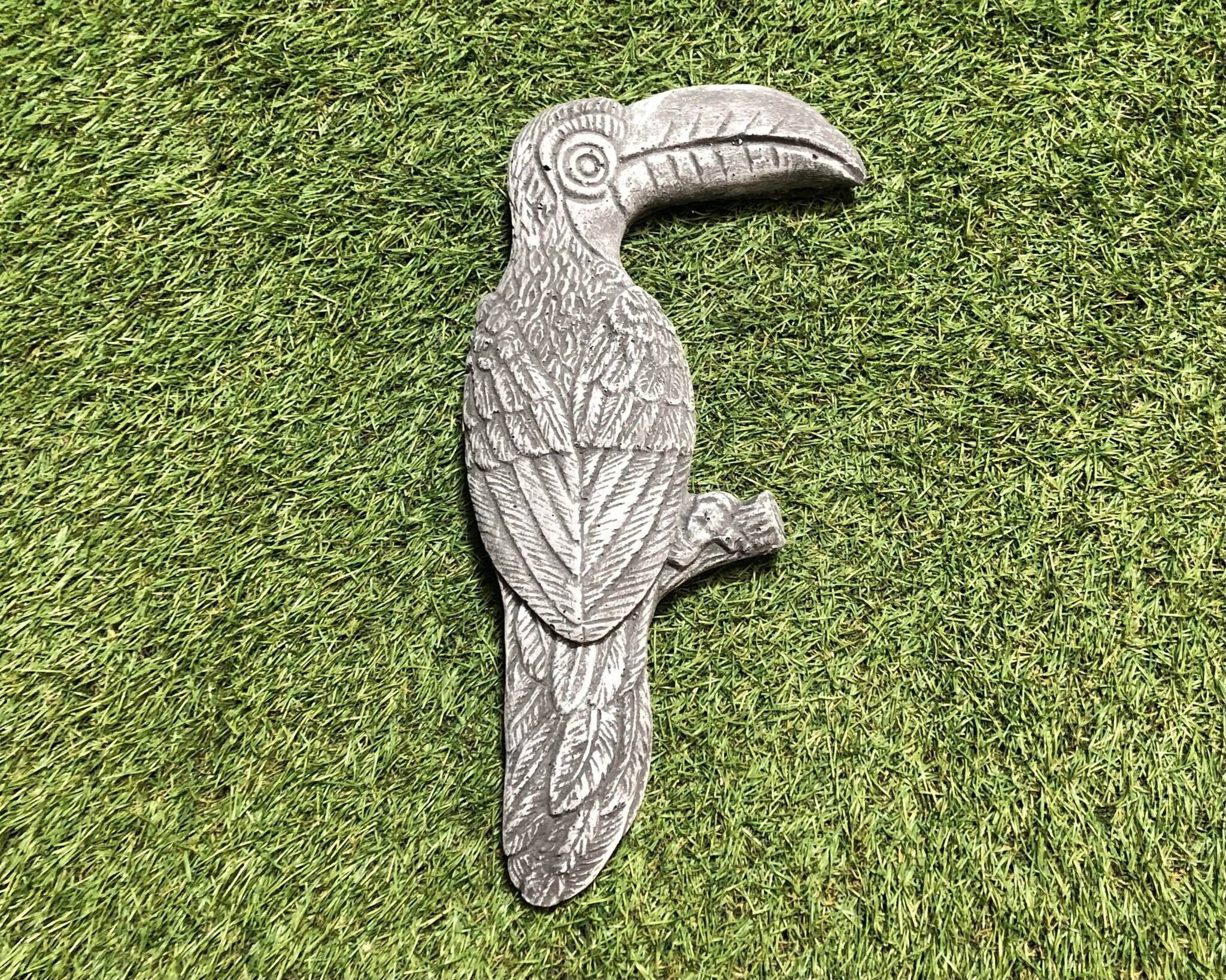 Beautiful Toucan Exotic Bird Wall Plaque Stone Effect Concrete Hand Cast Suitable For Outdoors