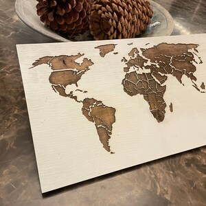 Customizable World Map Pinboard