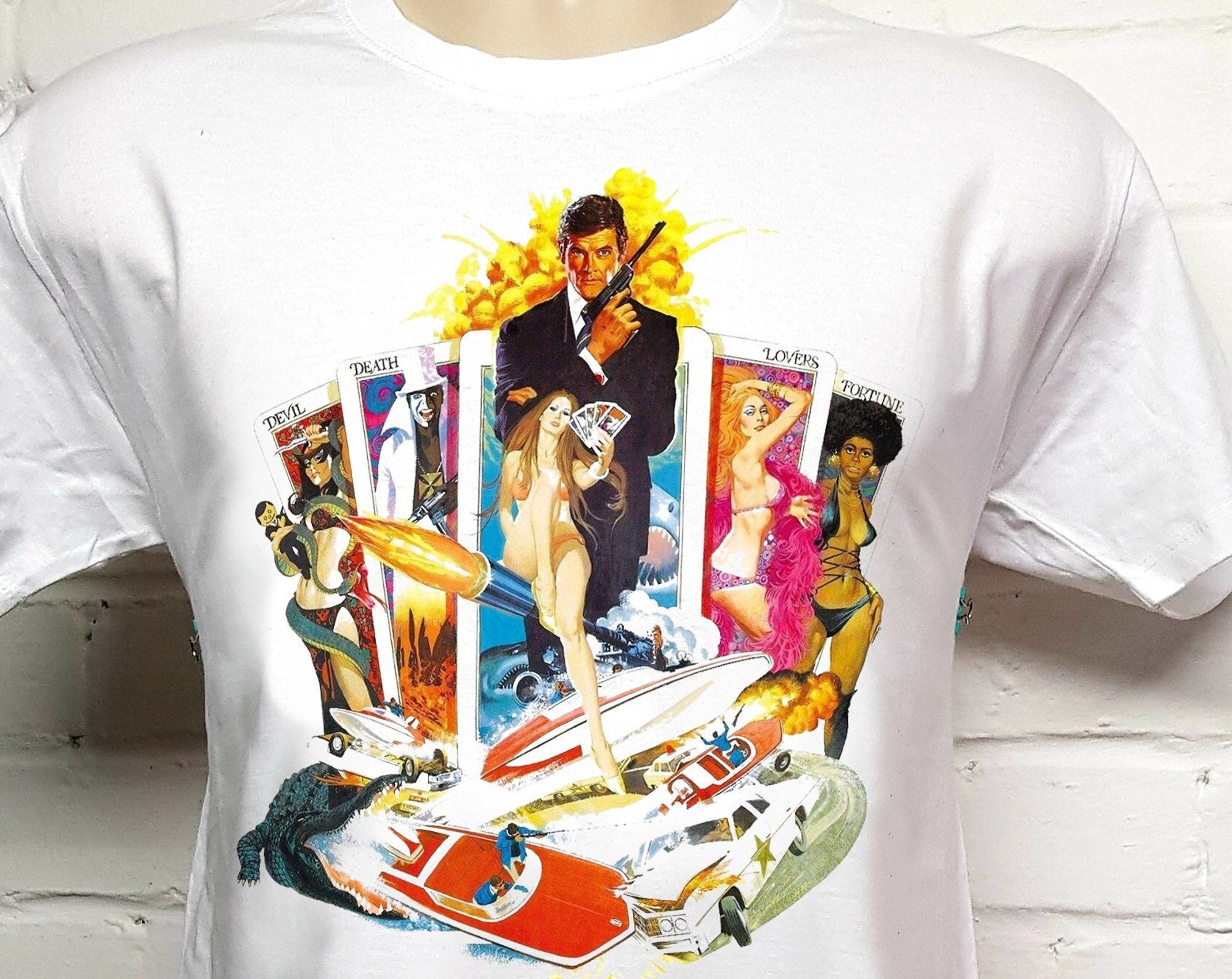 Live an Let Die - T-Shirt James Bond Inspired