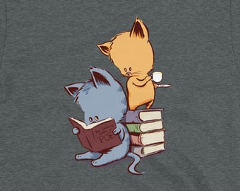 Süßes Katzen-Liebhaber Shirt, Katzen-Mama, Katzen-Papa, Glückskatze, lustiges Katzen-Shirt-niedlich, Katzen-Motiv-Shirt, Geschenk für sie, Tee und Bücher T-Shirt