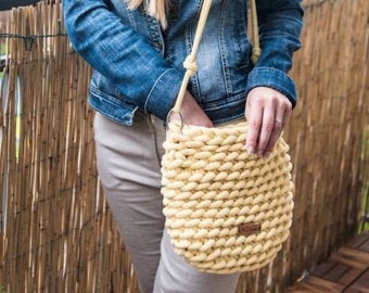 borsa gialla all'uncinetto, borsa tote all'uncinetto, borsa da donna fatta a mano in maglia, borsa a tracolla, borsa a tracolla all'uncinetto, borsa da donna in maglia, borsa tote firmata