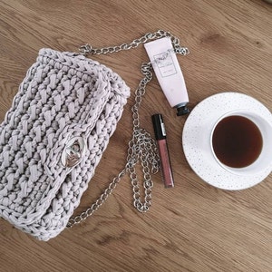 Gehäkelte Damen Clutch Tasche, gehäkelte graue kleine Crossbody, Designer Crossbody, lässige Strick Clutch Tasche