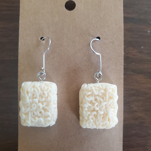 Boucles d&#39;oreilles nouilles