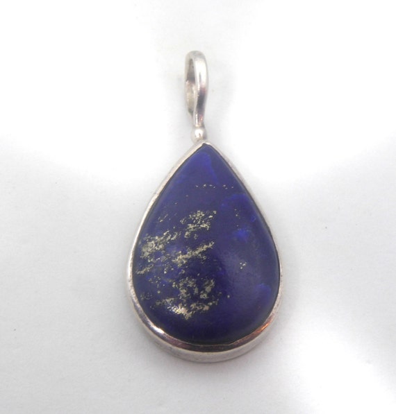 Vintage Sterling Silver & Lapis Lazuli Pendant.